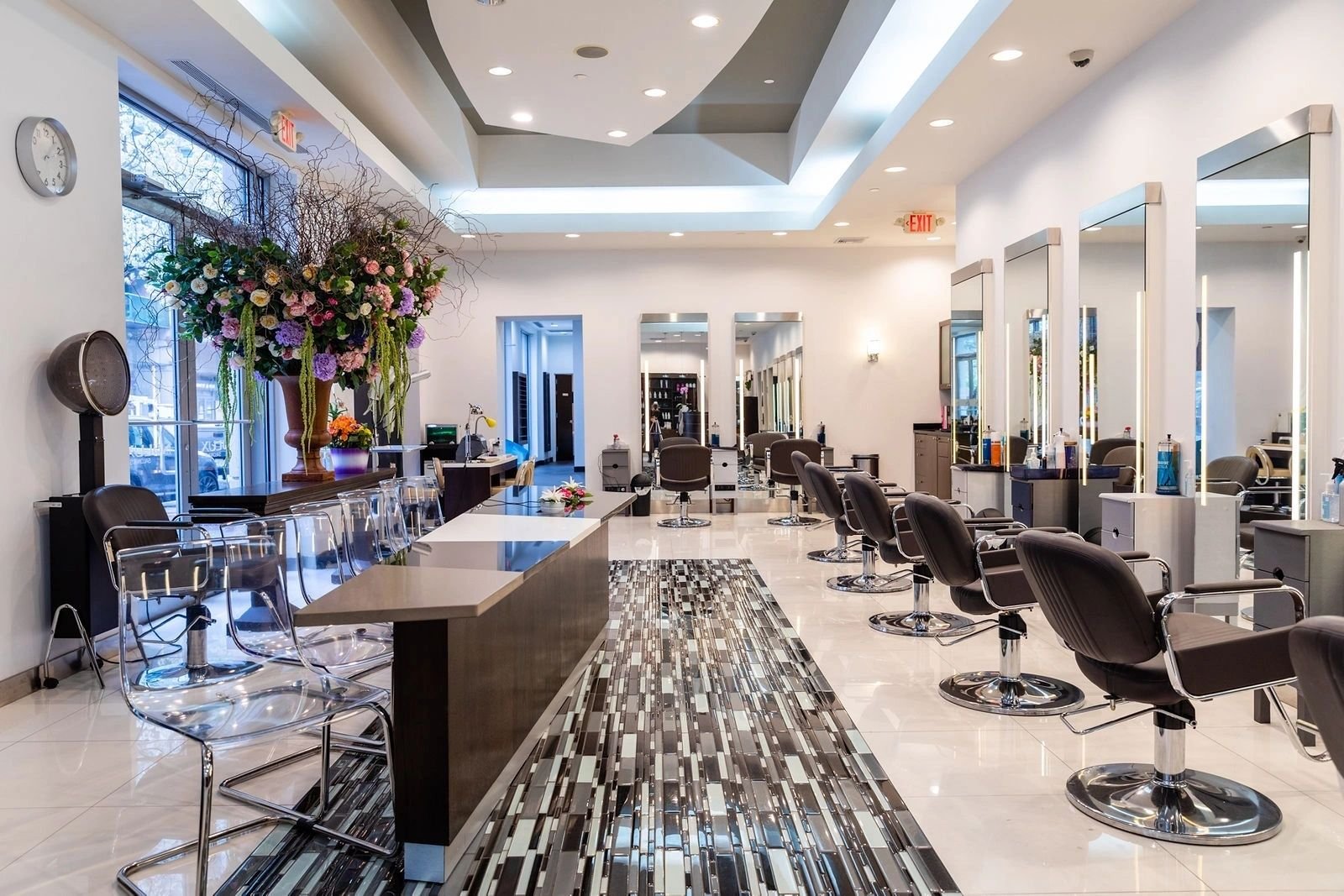 Nulux Salon & Spa